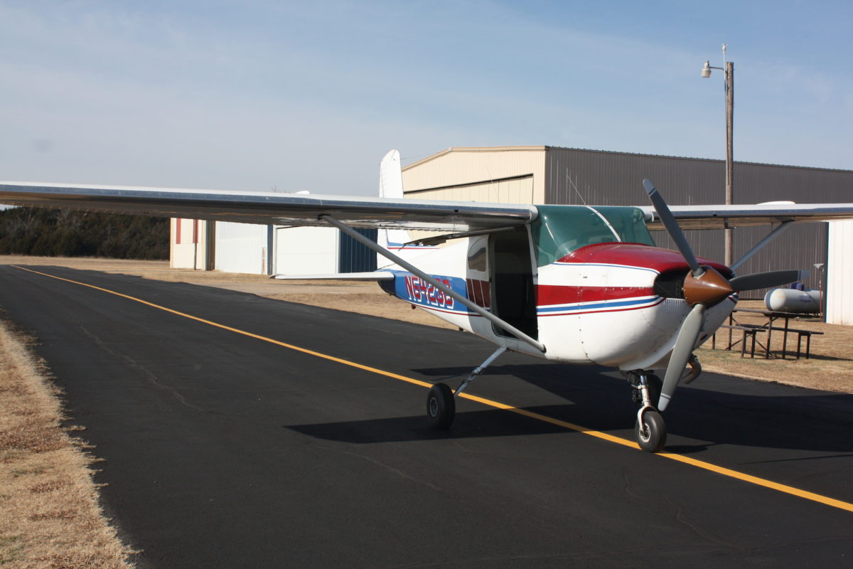 skydiving-aircraft-turbine-206-oklahoma-skydiving-center