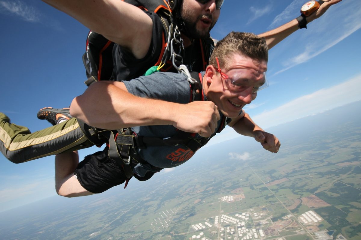Tandem skydiving at Oklahoma Skydiving Center, most affordable pricing for tandem skydive near Tulsa and Oklahoma City
